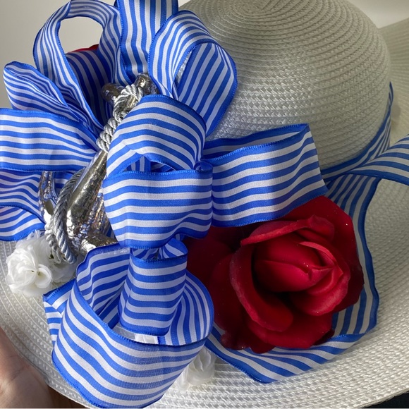 NAUTICAL Derby Hat with Red Roses - Picture 2 of 11